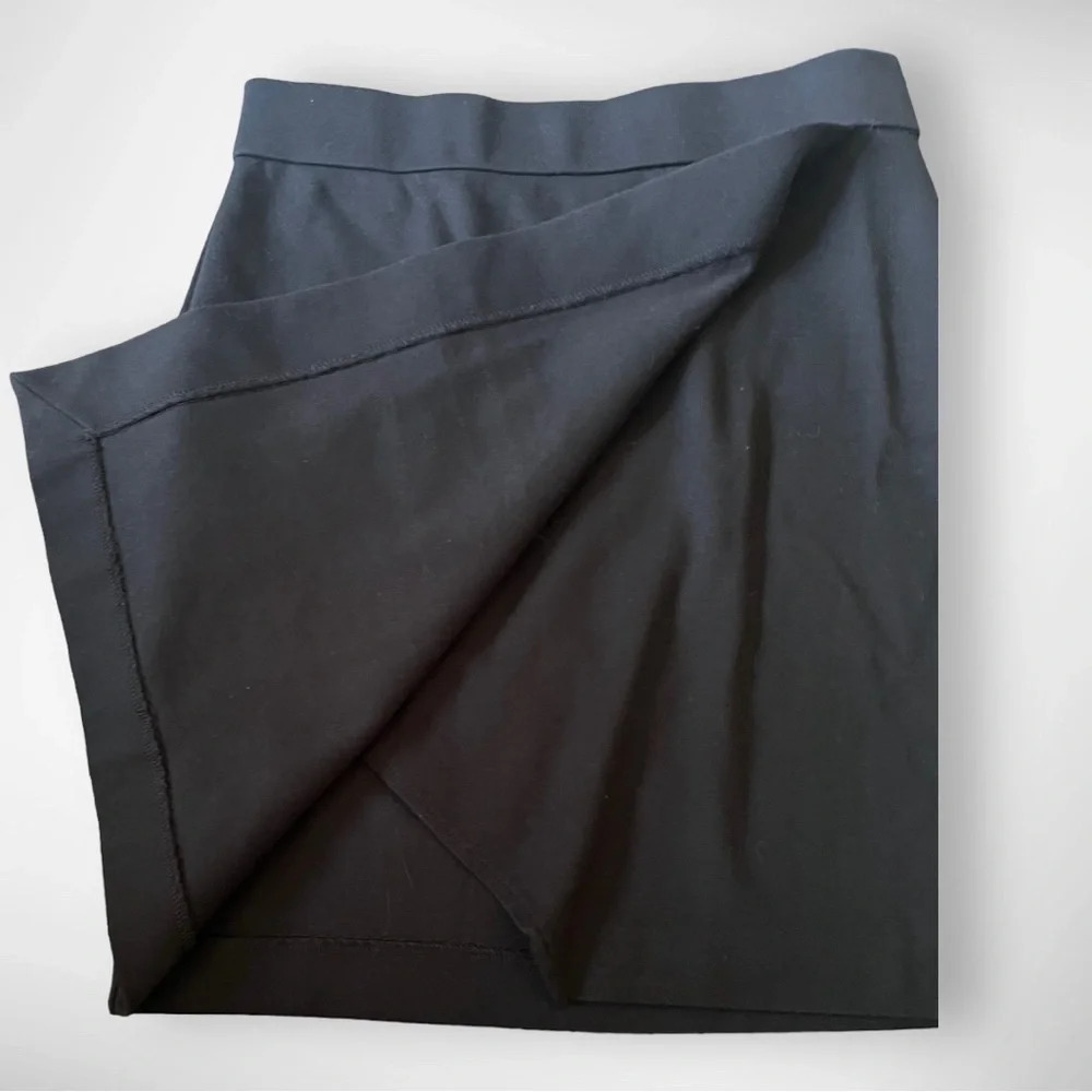MADEWELL Women's Black Overlap City Knit Skirt Small | EUC - Picture 3 of 9